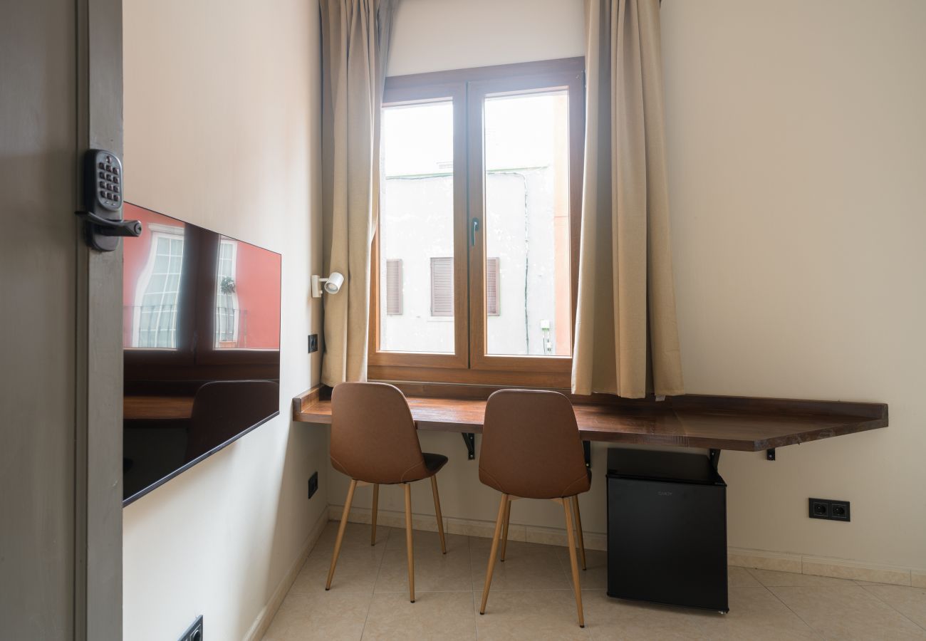 Rent by room in Las Palmas de Gran Canaria - No. 80 Room 6