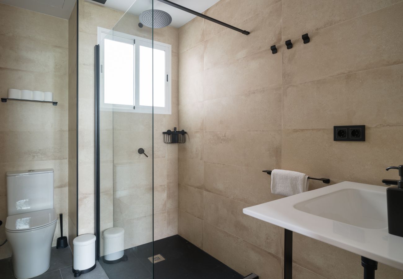 Rent by room in Las Palmas de Gran Canaria - No. 80 Room 6